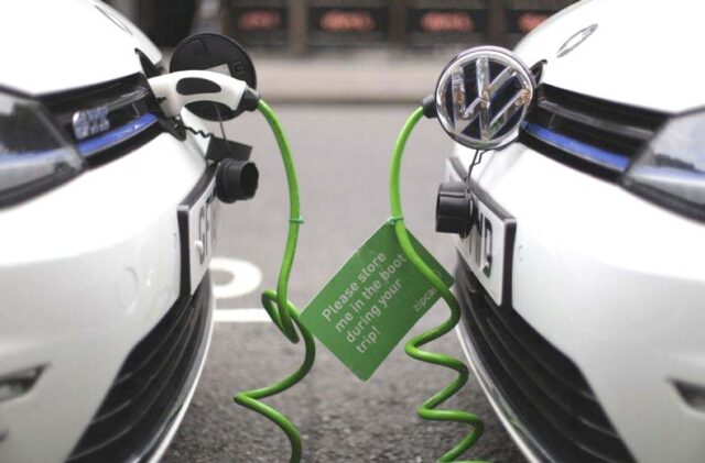Non-fossil fuel cars top new vehicle registrations in Austria