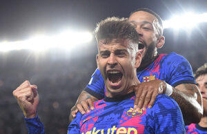 Champions League: Pique gives Barcelona first group-stage victory