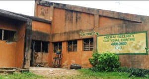 Oyo Jailbreak: 575 inmates missing, 262 recaptured – Official