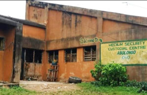 Oyo Jailbreak: 575 inmates missing, 262 recaptured – Official