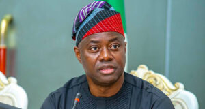 Hoodlums vandalise 50 vehicles as Oyo PDP holds parallel congresses Makinde, Second term