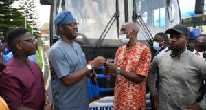 Makinde donates buses to 3SC, Crown FC, charges players