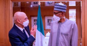 Buhari to French investors: Gas remains top priority, transition fuel for Nigeria