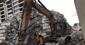Six trapped as building collapses in Lagos