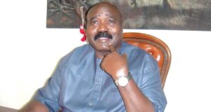 Alleged N1.6bn fraud: EFCC grills, detains ex-Governor Igbinedion