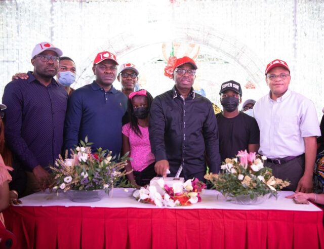 Zenith Bank activates Lagos Christmas Light-Up Ceremony