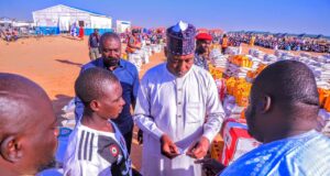 Borno gov shares N500m, food items to IDPs ready to return home