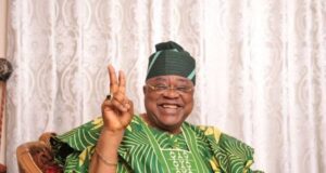 Ex-Gov Alao-Akala is dead