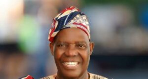 TUNDE ODESOLA: The truths Bisi Akande failed to say Bisi Akande