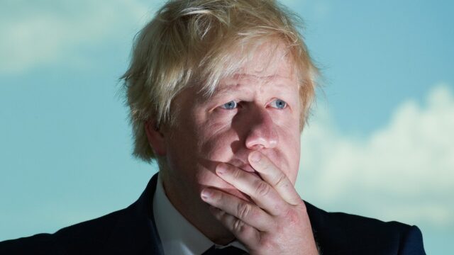 Covid-19: UK records first death with Omicron variant Parliament, Boris Johnson