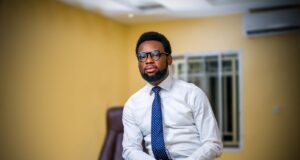 Police free journalist, Fisayo Soyombo, after 10 hours in custody