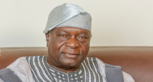 Oyinlola questions Bisi Akande’s integrity, explains why he defeated him Oyinlola