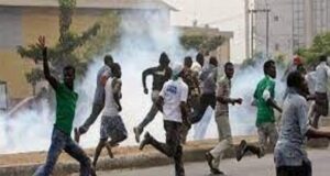 Gunshots as two NURTW factions clash in Lagos Angry youths, Hoodlums, Cult, Two NURTW factions