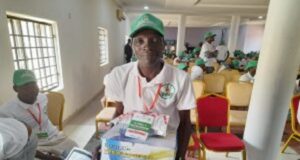 FG trains 258 Plateau youths on smartphone repairs Smartphone repairs