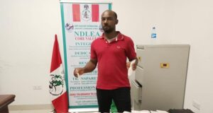 VIDEO: NDLEA arrests Brazilian returnee with 8kg of cocaine at PH airport Brazilian returnee