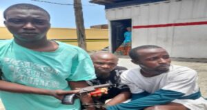 Police arrest 3 suspected armed robbers, recover pistol Suspected armed robbers