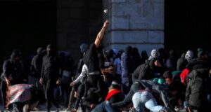 Ramadan: Clashes erupt at Jerusalem’s mosque on final Friday Mosque