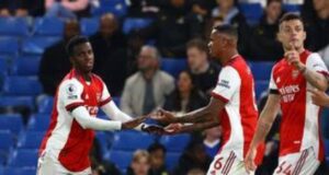 Arsenal stun Chelsea with 4-2 win Arsenal