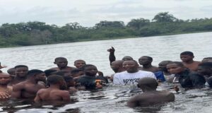 PHOTOS: Sowore holds campaign rally in Ondo river Sowore