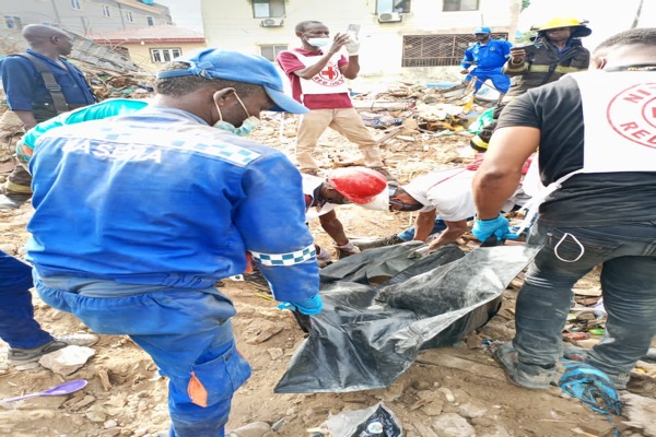UPDATED: Death toll rises to 10 in Lagos building collapse