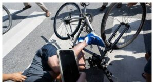 Biden falls from bicycle in U.S. Biden, Bicycle