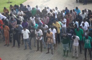 EFCC nabs 140 Internet fraudsters in Lagos
