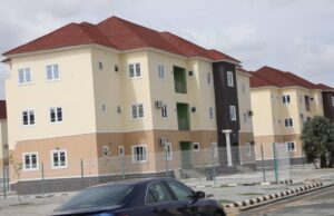 Zulum hands over 81 flats, N79m to 81 medical doctors doctors