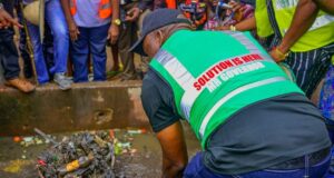 PHOTOS: Soludo clears drainage in Anambra Soludo