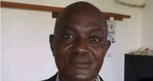 Director dies in office during fisticuffs with colleague Director