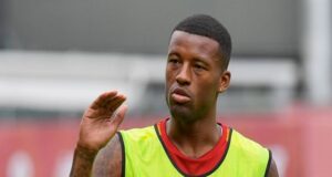 Wijnaldum suffers broken leg 2 weeks after joining Roma Wijnaldum