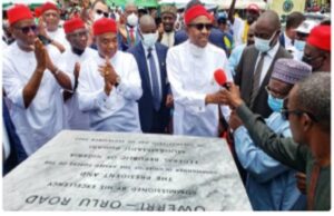 Buhari inaugurates road projects in Imo, hails Uzodinma Buhari