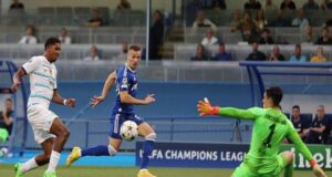 Chelsea suffer shock defeat to Dinamo Zagreb in UCL opener Dinamo Zagreb