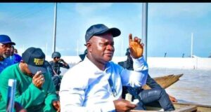 PHOTOS: Kogi gov visits flooded communities in canoe