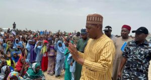 Insurgency: Zulum shares cash to 600 returnee families in Borno Zulum