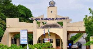 Gunmen attack OOU students’ hostels, steal car, phones OOU