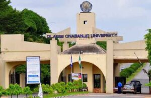 400-level female undergraduate commits suicide in hotel room OOU