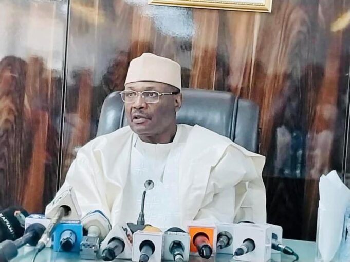 INEC Chairman, Prof. Mahmood Yakubu Associations, Mock accreditation, INEC, Meetings with politicians