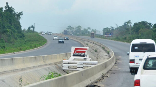 4 die, 8 injured in Lagos-Ibadan expressway accident Accident, Christmas Day, Lagos-Ibadan expressway