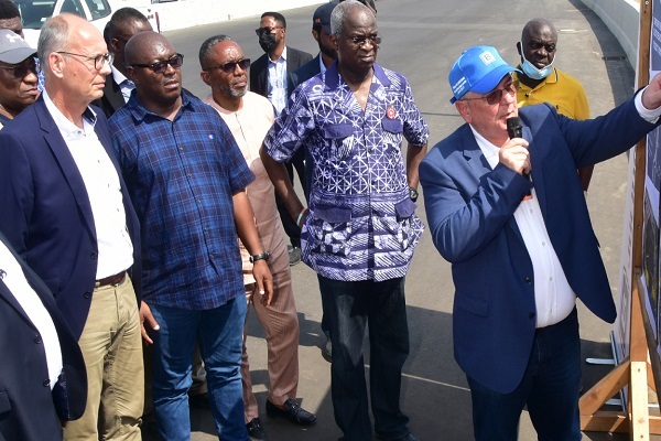 Fashola while inspecting odo-Bonny Road Fashola
