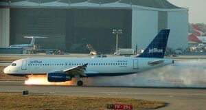 JetBlue flight crashes into plane at New York airport JetBlue flight