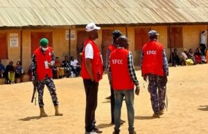 After dismissing 27 officers, EFCC detains 10 operatives for theft EFCC operatives