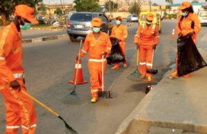Sanwo-Olu raises street sweepers’ salary by 20%