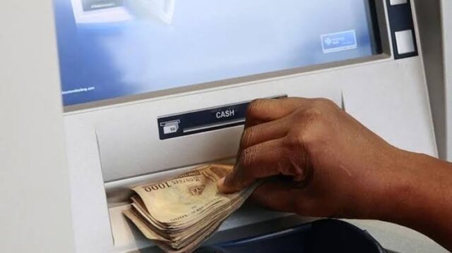 Nigerians withdrew N264.48bn in cash from banks in November 2025 ATM withdrawal charges, Telephone numbers, CBN, ATMs, ATM card, Banks