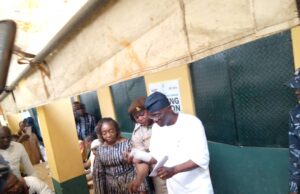 Sanwo-Olu wins polling unit with 121 votes against LP’s 2