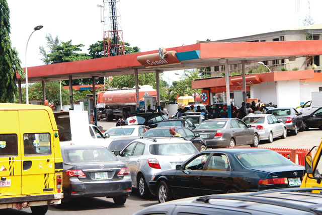 Fuel, Petrol queues