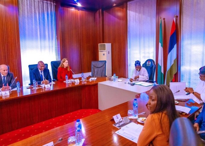 Tinubu with Shell officials