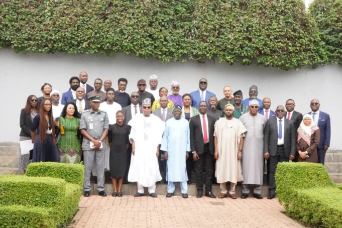 0EC6B093-6E53-4F35-A3BF-E2186D51D623