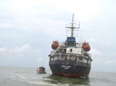 11,000 Nigerians jostle for Navy warship sail Stowaways, Petrol