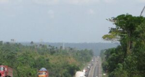 11 die in Lagos-Abeokuta expressway accident Lagos-Abeokuta expressway, Speed bumps, Oyo-Ogbomoso, Sagamu-Benin expressway accident