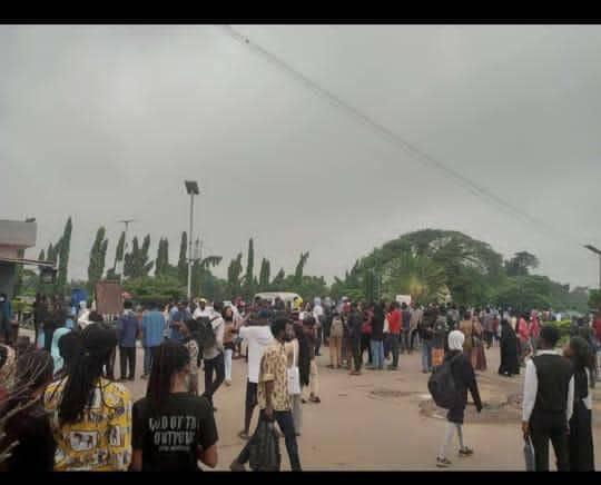 UI students protesting tuition fee hike and electricity rationing Electricity rationing